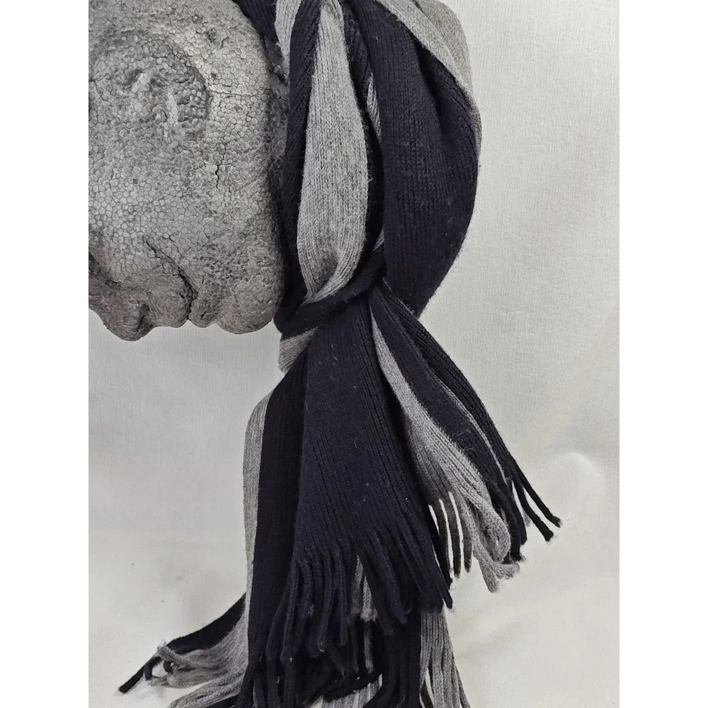 Hugo Boss Scarf Mens Grey Black Striped Ribbed Knit Wool Blend Made in Italy‎